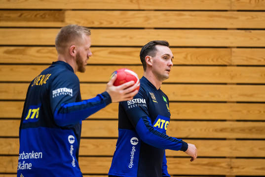 Jim Gottfridsson and Hampus Wanne at a training session