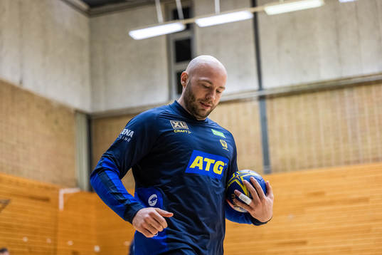 Oscar Bergendahl at a training session with Sweden