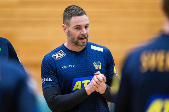 Goalkeeper Andreas Palicka at a training session with Sweden
