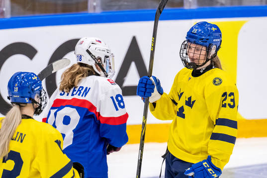 Isabelle Leijonhielm of Sweden celebrates