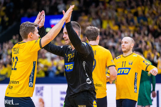 Lucas Pellas and Andreas Palicka of Sweden celebrate