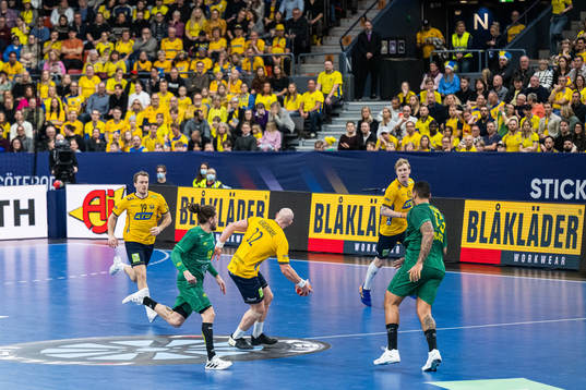 Felix Claar and Oscar Bergendahl of Sweden with a throw off