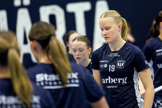 Warbergs Ida Hawerman före innebandymatchen i damernas SSL