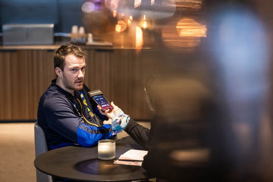 Felix Claar at a press event with Sweden