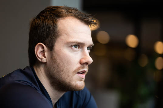 Felix Claar at a press event with Sweden
