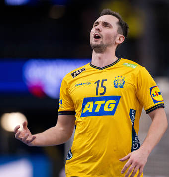 Hampus Wanne of Sweden looks dejected