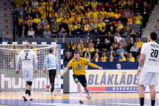 Niclas Ekberg of Sweden celebrates