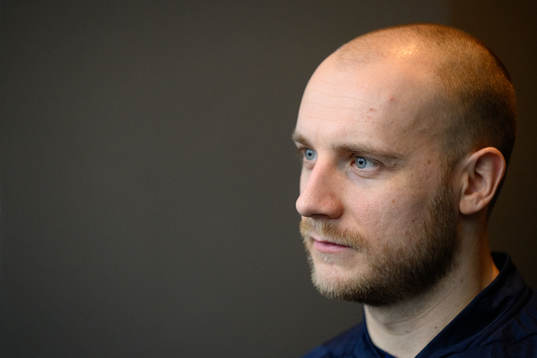 Daniel Pettersson at a press event with Sweden