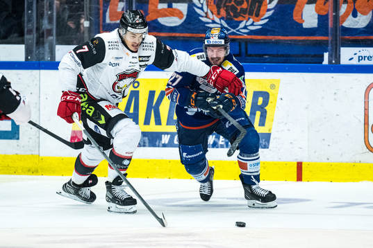 Malmö Redhawks Oliver Lauridsen och Växjös Martin