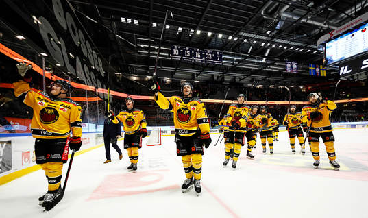 Luleås spelare jublar