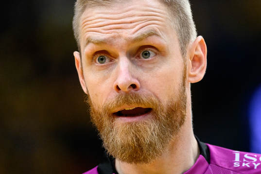 goalkeeper Björgvin Pall Gustavsson of Iceland reacts