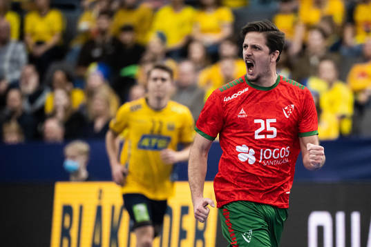 Antonio Areia of Portugal celebrates