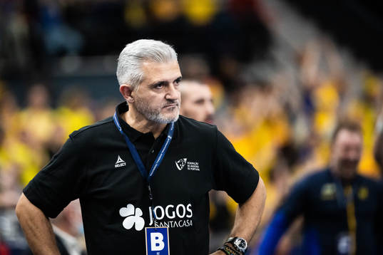 head coach Paulo Pereira of Portugal