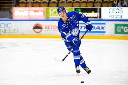 Leksands Anton Johansson innan ishockeymatchen i SHL mellan