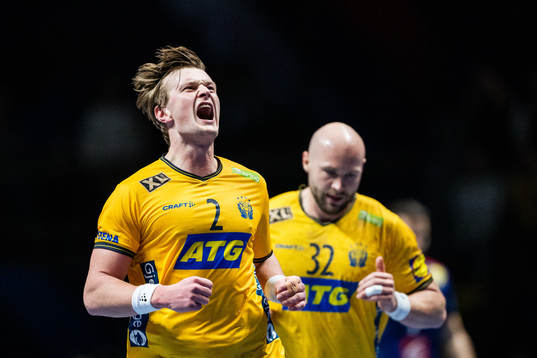 Jonathan Carlsbogård of Sweden celebrates