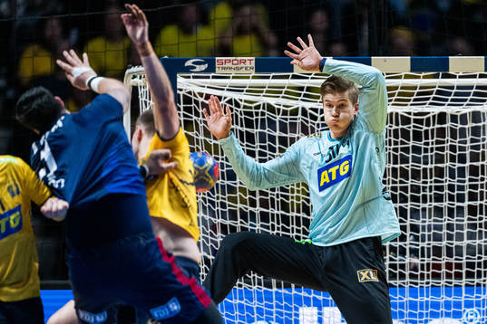 goalkeeper Tobias Thulin of Sweden
