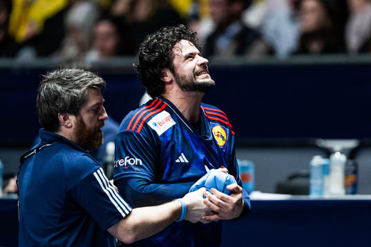 of France Elohim Prandi in pain