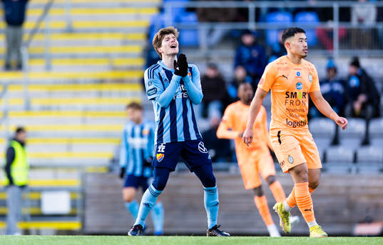 Djurgårdens Oliver Berg reagerar