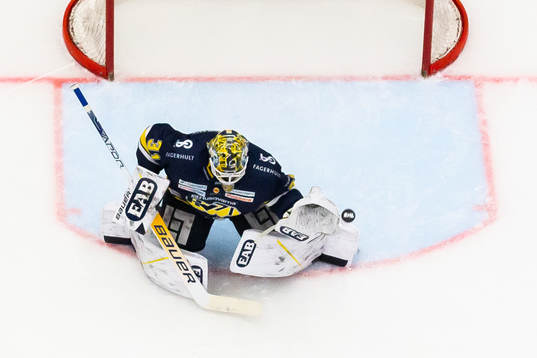 HV71s målvakt Joni Ortio släpper in 0-4