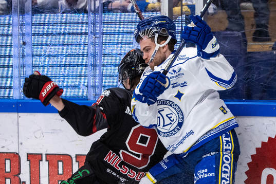 Örebros Niklas Nilsson och Leksands Oskar Lang