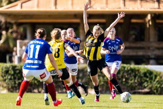 Häckens Stine Larsen reagerar