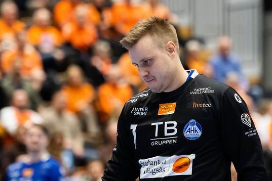 Alingsås målvakt Rickard Frisk deppar