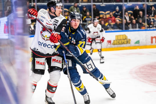 Malmö Redhawks Emil Sylvegård  och HV71s Herman Hansson