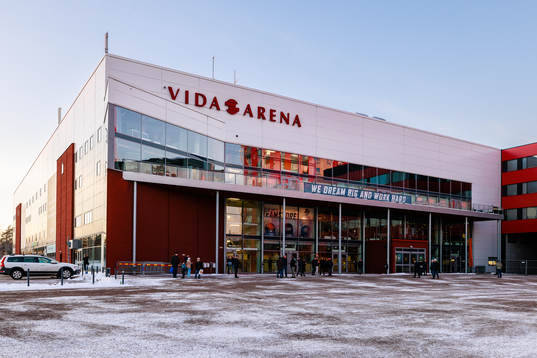 Exteriör vy av Vida arena före ishockeymatchen i SHL