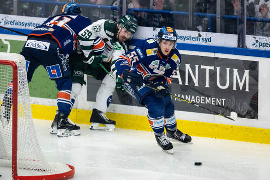Färjestads Linus Johansson och Växjös Miika Koivisto