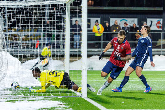 Örgrytes Marcus Haglind Sangre gör 0-2 bakom Utsiktens