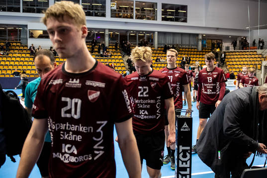 Lugis Theo Übelacker deppade med lagkamrater