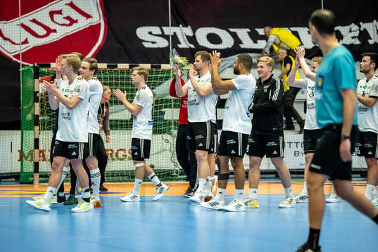OV Helsingborgs spelarna jublar