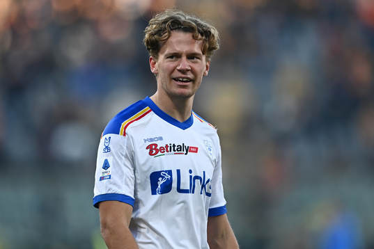Bläddra bland fler bilder av Fotboll, Serie A, Cremonese - Lecce