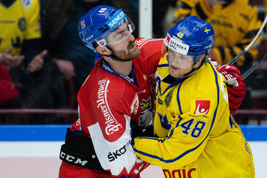 Ondrej Vala of Czech Republic and Carl Klingberg of Sweden