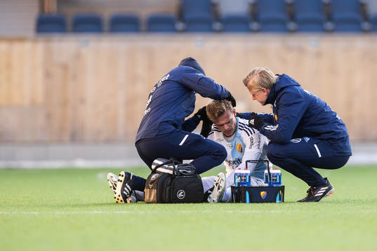 Djurgårdens Hampus Finndell får vård