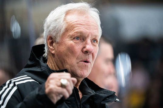 Toronto Maple Leafs coach Darryl Sittler