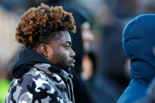 Varbergs Gideon Mensah på läktaren