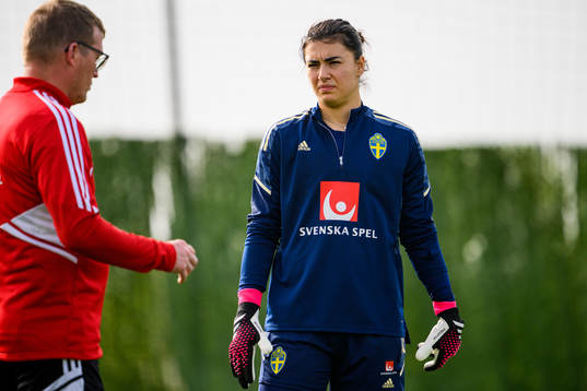Goalkeeper coach Leif Troedsson and goalkeeper Zecira