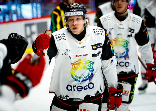 Malmö Redhawks Marcus Sylvegård jublar