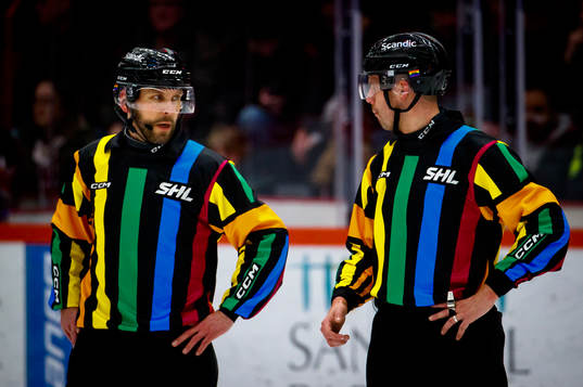 Domare Marcus Linde och domare Johan Magnusson