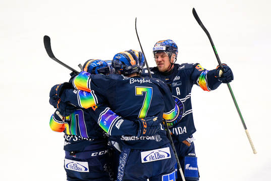 Bläddra bland fler bilder av Ishockey, SHL, Växjö - HV71