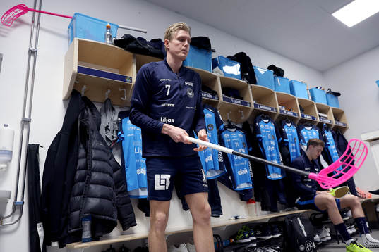Kalmarsunds Kim Nilsson innan innebandymatchen i Svenska