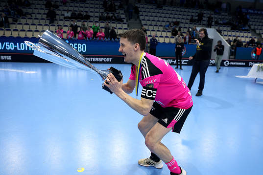 Faluns Lagkapten Emil Johansson jublar