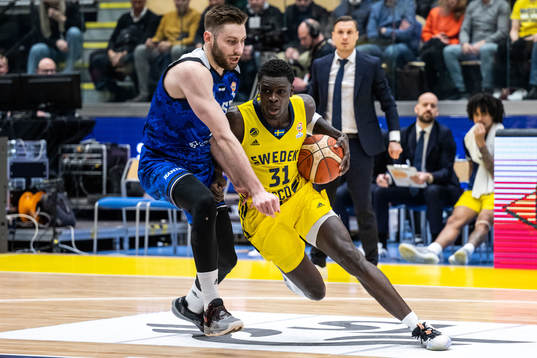 Kristjan Kitsing of Estonia and Alagie Barra Njie of Sweden