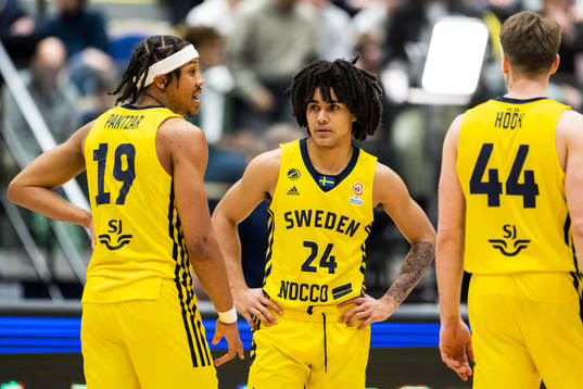 Melwin Pantzar  and Elliot Cadeau of Sweden