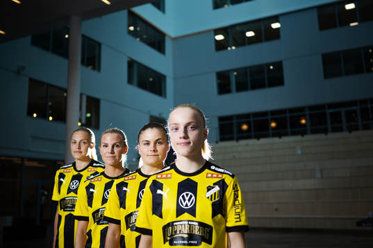Elma Junttila Nelhage, Josefin Rybrink, Hanna Wijk och Anna