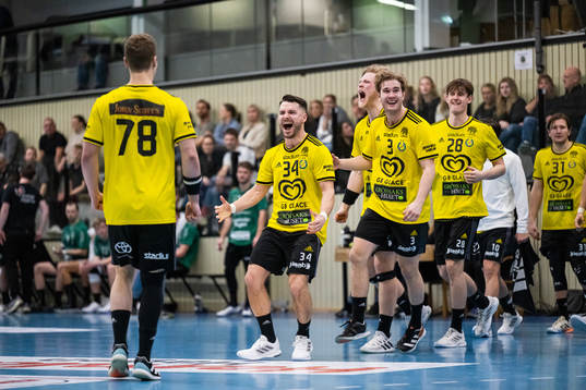 Sävehofs Sebastian Karlsson och Emil Berlin jublar