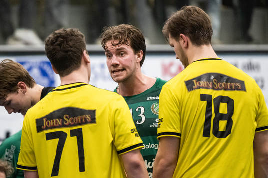 Önnereds Johan Blickhammar reagerar mot Sävehofs Elias Á