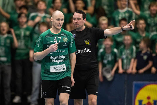 Önnereds Andreas Berg visas ut av domare Mattias Wetterwik