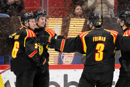 Brynäs Linus Ölund jublar
